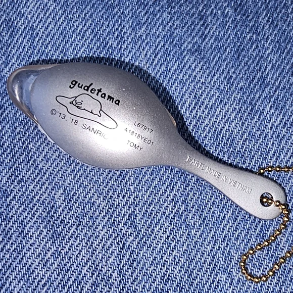 Gudetama • the lazy egg • Sanrio • Series 2 • Keychain - Picture 2 of 4